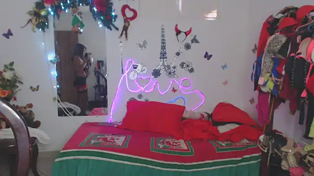 brigitht online show from December 24, 2024, 2:44 pm
