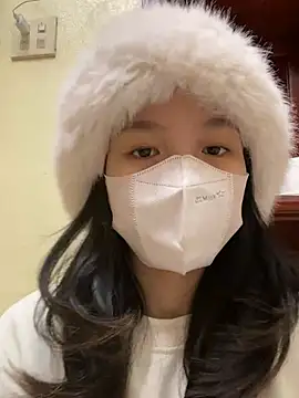 minmin2kk5 online show from December 25, 2024, 2:13 pm
