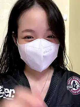 minmin2kk5 online show from October 1, 2025, 3:07 pm