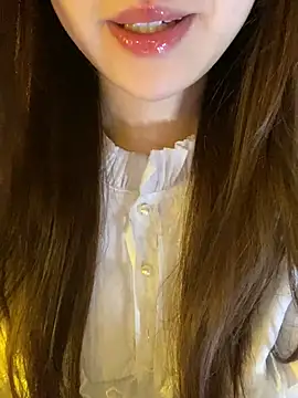 minmin2kk5 online show from May 2, 2026, 3:39 pm