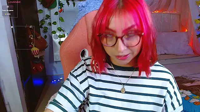 Snapshot of Littlerouse_ chatting on April 29, 2026, 9:13 am Littlerouse online show from April 29, 2026, 9:13 am