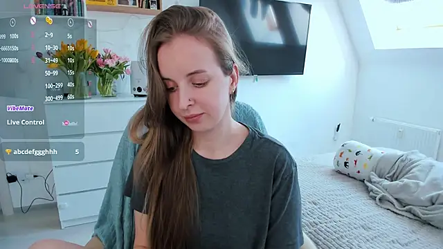 violet blue eyes online show from March 30, 2026, 1:23 pm