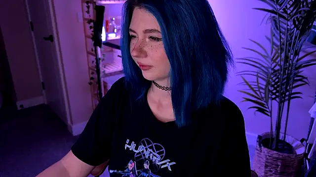  vixenp online show from December 17, 2025, 7:31 pm