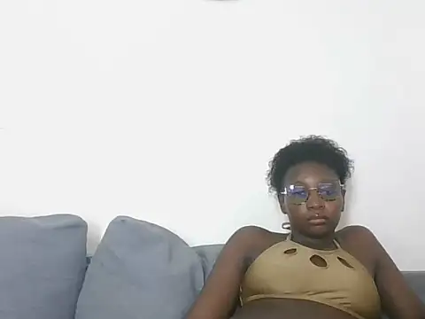 Snapshot of Puliza_wet chatting on October 6, 2025, 12:35 pm Puliza wet online show from October 6, 2025, 12:35 pm