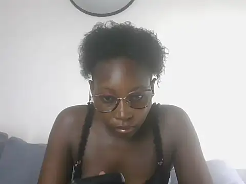 Snapshot of Puliza_wet chatting on October 9, 2025, 7:01 pm Puliza wet online show from October 9, 2025, 7:01 pm