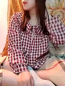 cream1299 online show from January 28, 2025, 1:38 pm