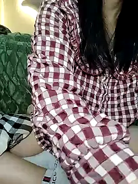 cream1299 online show from January 29, 2025, 1:16 am