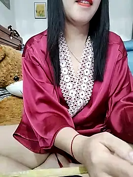 cream1299 online show from February 2, 2025, 12:46 pm