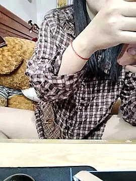cream1299 online show from February 15, 2025, 9:26 pm