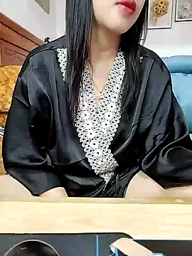 cream1299 online show from February 18, 2025, 1:21 am
