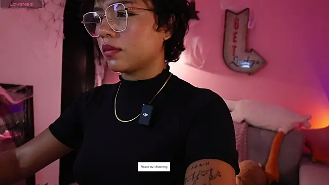 Snapshot of srtaliz chatting on October 29, 2025, 4:26 am srtaliz online show from October 29, 2025, 4:26 am