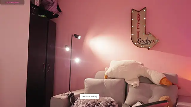 Snapshot of srtaliz chatting on November 6, 2025, 4:19 pm srtaliz online show from November 6, 2025, 4:19 pm