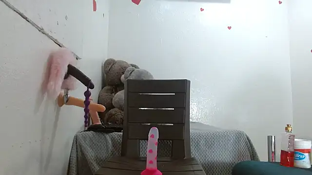 camilavagina24 online show from December 15, 2025, 1:59 pm