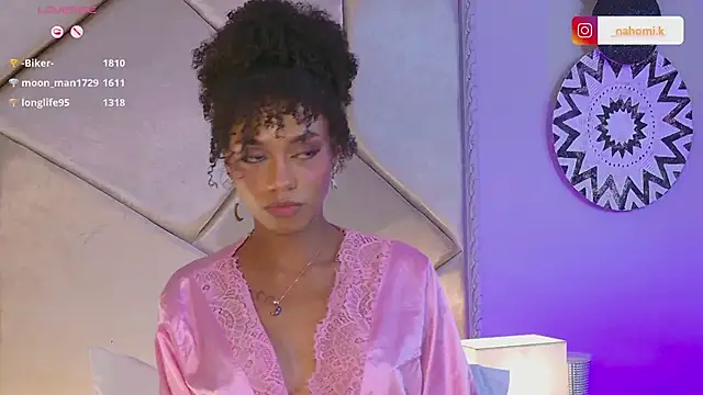 Snapshot of Nahomi_King chatting on February 22, 2025, 7:47 pm Nahomi King online show from February 22, 2025, 7:47 pm