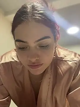 Chloee Evans1 online show from December 29, 2024, 1:24 am