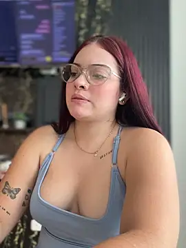 Chloee Evans1 online show from February 2, 2025, 9:23 pm