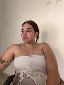 Chloee Evans1 online show from February 5, 2025, 1:15 am