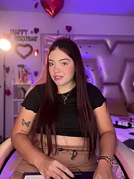 Chloee Evans1 online show from February 20, 2025, 1:14 am
