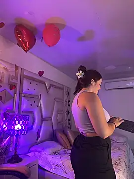 Chloee Evans1 online show from February 23, 2025, 9:16 pm