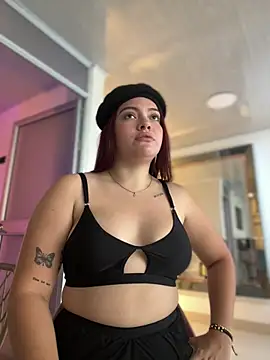 Chloee Evans1 online show from March 7, 2025, 2:45 pm