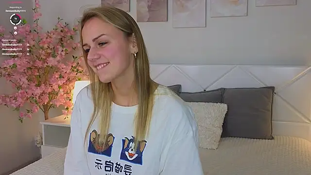 Snapshot of Wendy_D0ll chatting on February 10, 2025, 9:47 pm Wendy D0ll online show from February 10, 2025, 9:47 pm