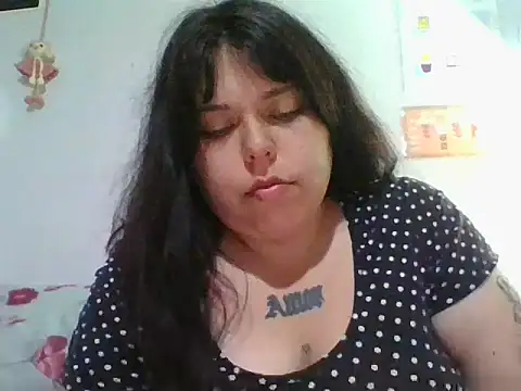 Snapshot of scarletttlove chatting on April 18, 2026, 1:09 am scarletttlove online show from April 18, 2026, 1:09 am