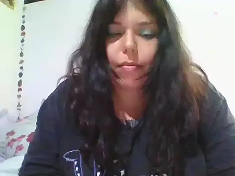 Snapshot of scarletttlove chatting on April 26, 2026, 1:47 am scarletttlove online show from April 26, 2026, 1:47 am