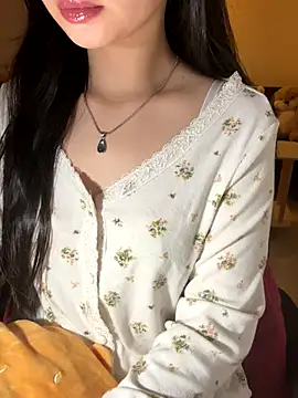 Snapshot of Salibae_Nha chatting on January 7, 2026, 3:20 am Salibae Nha online show from January 7, 2026, 3:20 am