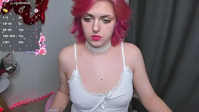 Roxy Wi online show from February 9, 2025, 3:01 pm