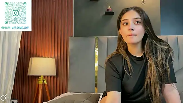 Snapshot of demieliss chatting on October 26, 2025, 5:41 pm demieliss online show from October 26, 2025, 5:41 pm