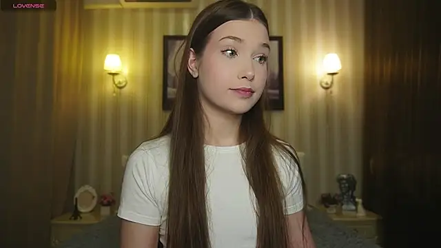 Snapshot of _Eva_Lee chatting on October 6, 2025, 8:17 pm Eva Lee online show from October 6, 2025, 8:17 pm