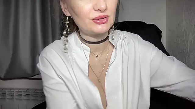 Snapshot of Viola_sweet chatting on February 6, 2025, 11:58 pm Viola sweet online show from February 6, 2025, 11:58 pm