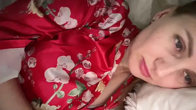 Snapshot of Viola_sweet chatting on September 21, 2025, 10:06 am Viola sweet online show from September 21, 2025, 10:06 am