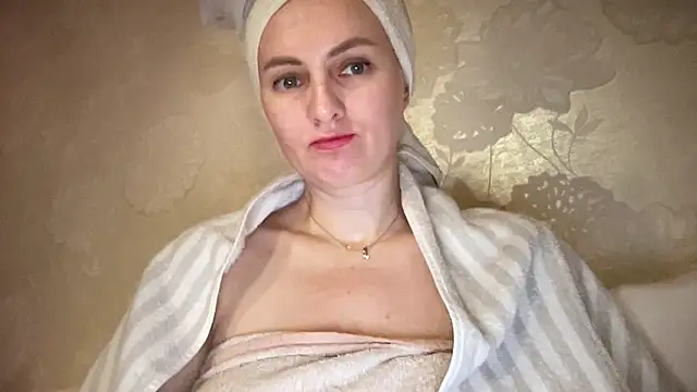 Snapshot of Viola_sweet chatting on October 23, 2025, 11:46 pm Viola sweet online show from October 23, 2025, 11:46 pm