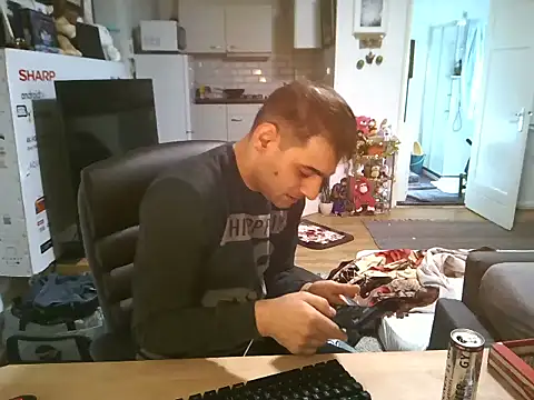 mihaimichael online show from November 4, 2025, 12:37 pm