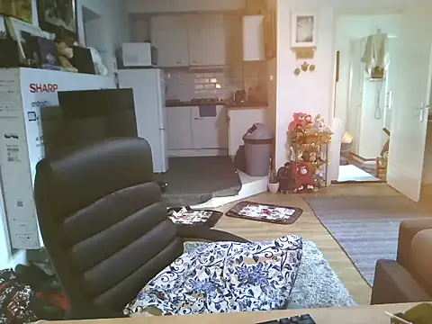 mihaimichael online show from November 6, 2025, 2:40 pm