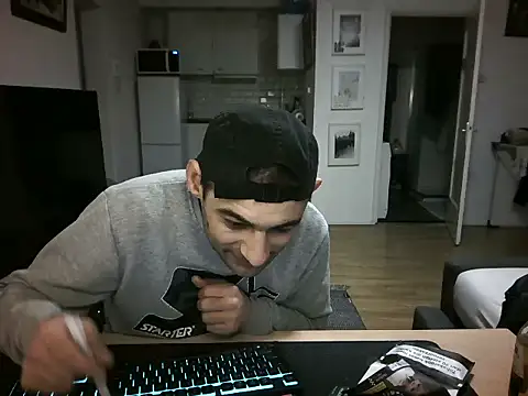 mihaimichael online show from April 30, 2026, 8:48 pm