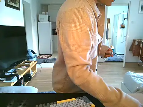 mihaimichael online show from July 2, 2026, 3:29 pm