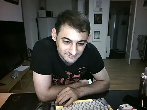 mihaimichael online show from July 14, 2026, 1:19 am
