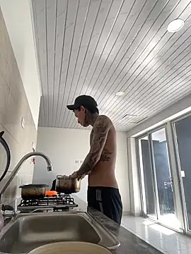 Herem369 online show from December 15, 2025, 3:05 pm