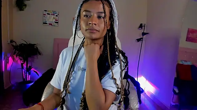 keyla roberts777 online show from December 3, 2024, 8:06 pm