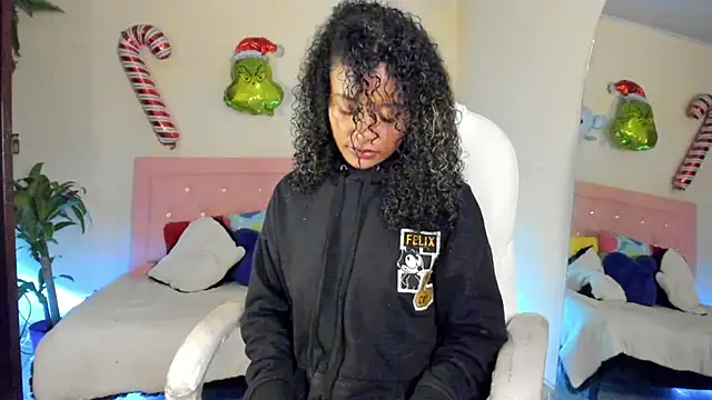 keyla roberts777 online show from December 27, 2024, 4:58 am