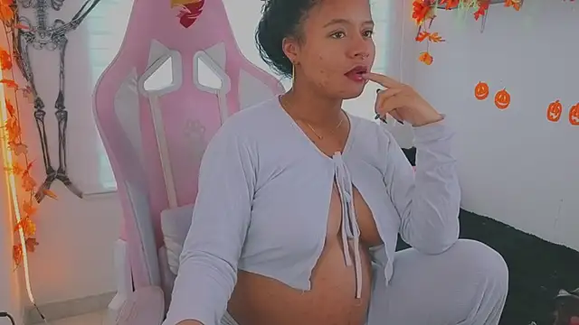 Snapshot of keyla_roberts777 chatting on October 7, 2025, 6:27 pm keyla roberts777 online show from October 7, 2025, 6:27 pm