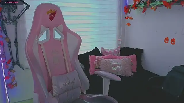 Snapshot of keyla_roberts777 chatting on October 14, 2025, 12:50 pm keyla roberts777 online show from October 14, 2025, 12:50 pm