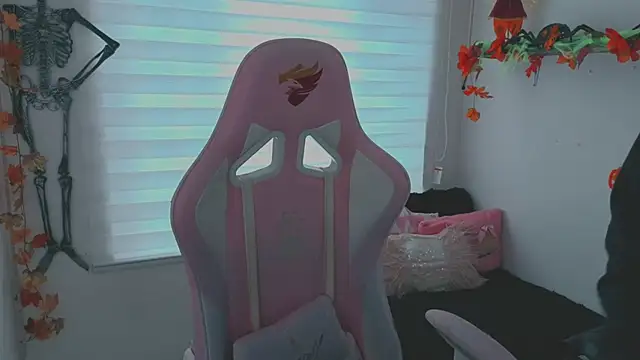 Snapshot of keyla_roberts777 chatting on October 16, 2025, 4:52 pm keyla roberts777 online show from October 16, 2025, 4:52 pm