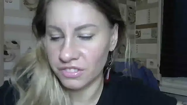 TherestlessKitty online show from November 17, 2025, 6:41 am