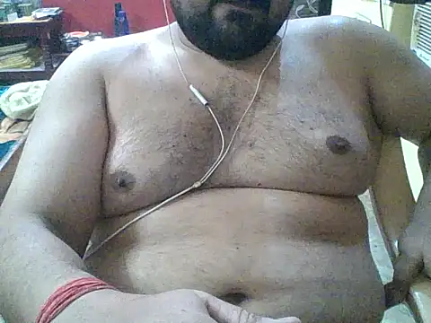 ARYANAVAILABLE online show from November 4, 2025, 9:58 pm