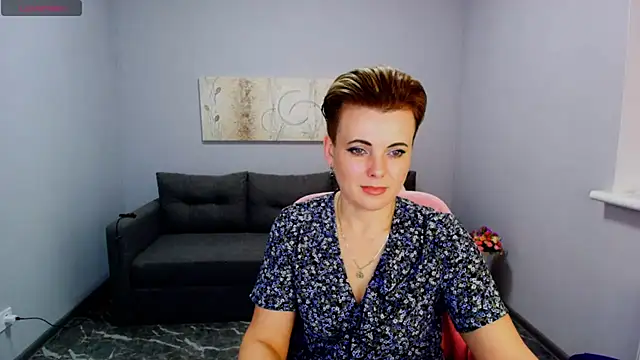 Julia Wilsone online show from February 16, 2026, 6:53 am