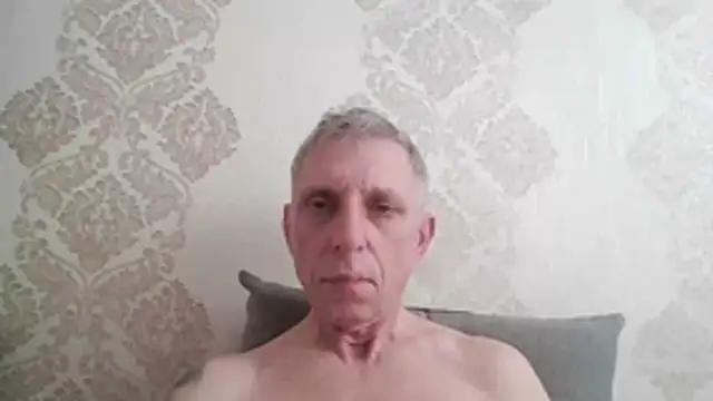 Snapshot of BobbyXRoyal chatting on June 2, 2026, 4:36 am BobbyXRoyal online show from June 2, 2026, 4:36 am