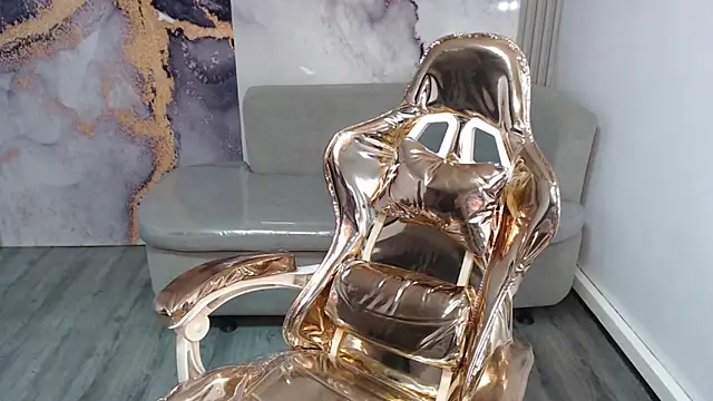 Snapshot of Cristal_v_1 chatting on December 28, 2024, 3:15 am Cristal v 1 online show from December 28, 2024, 3:15 am